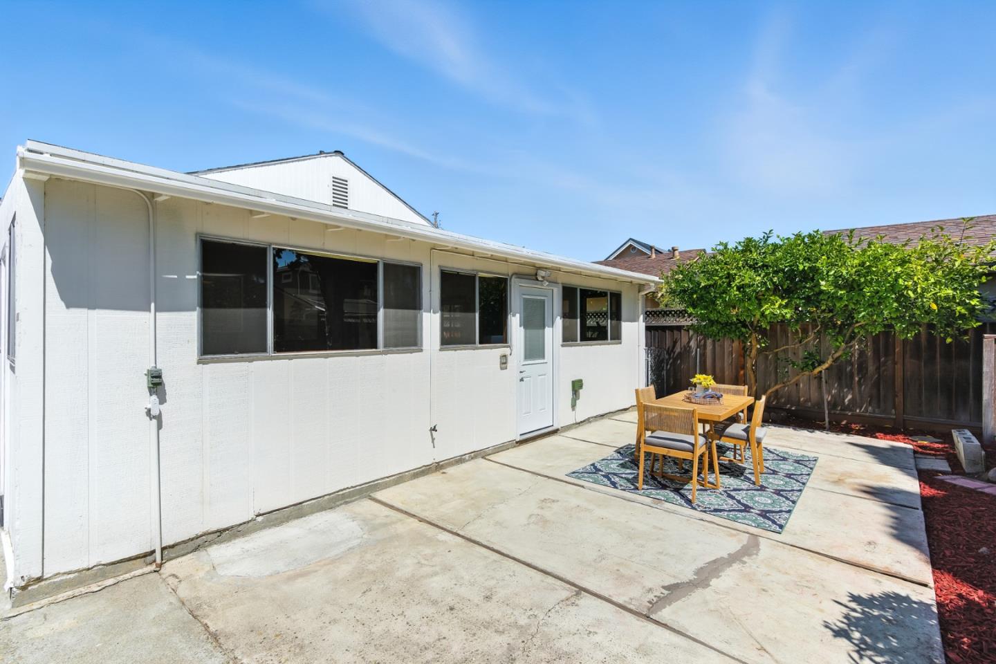 Detail Gallery Image 26 of 39 For 464 Lincoln Ave, Sunnyvale,  CA 94086 - 2 Beds | 1/1 Baths