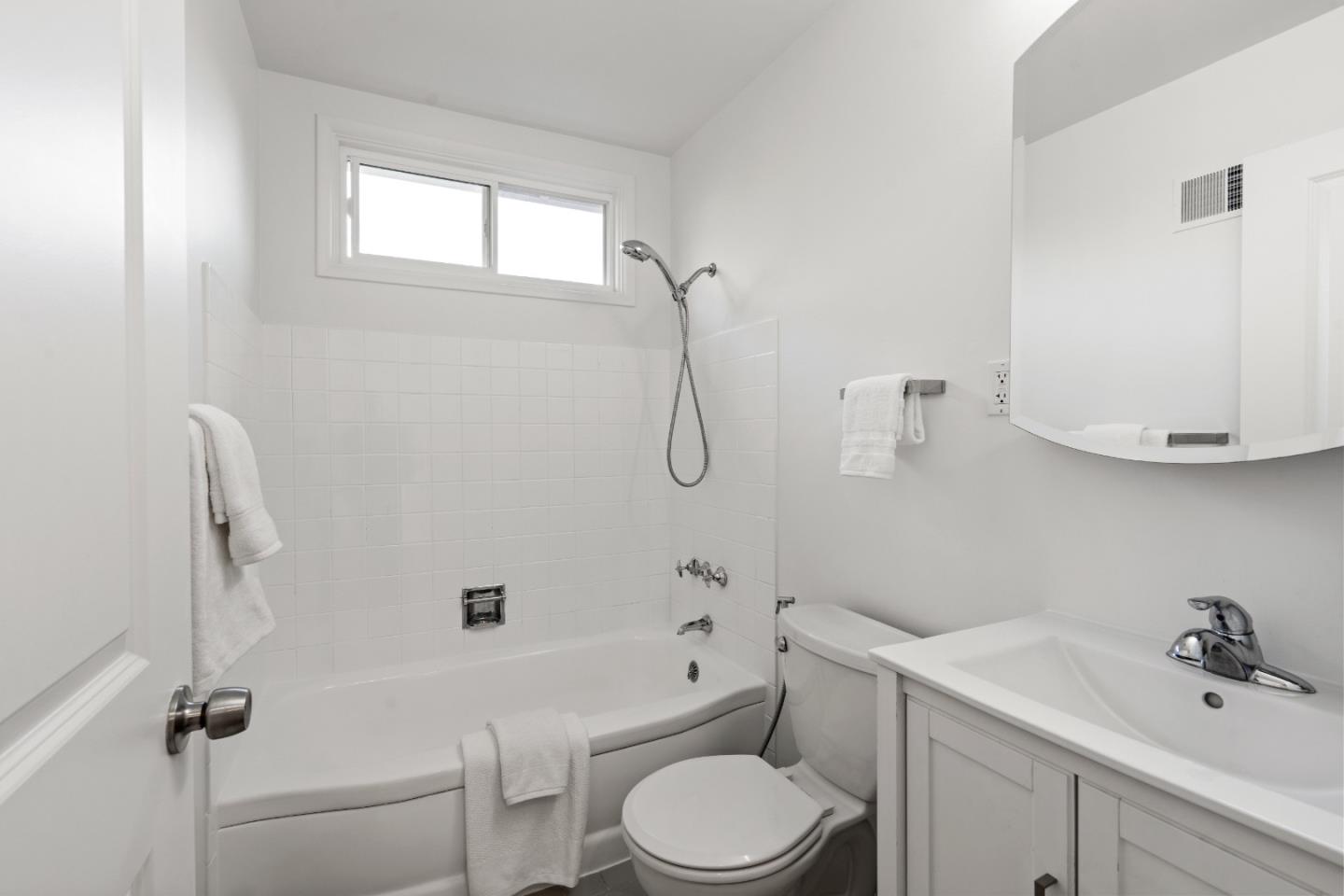 Detail Gallery Image 26 of 65 For 839 Banbury Ln, Millbrae,  CA 94030 - 3 Beds | 2 Baths