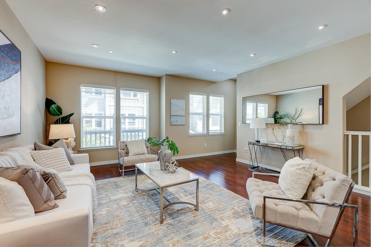 Detail Gallery Image 11 of 40 For 1908 Newbury Dr, Mountain View,  CA 94043 - 4 Beds | 3/1 Baths