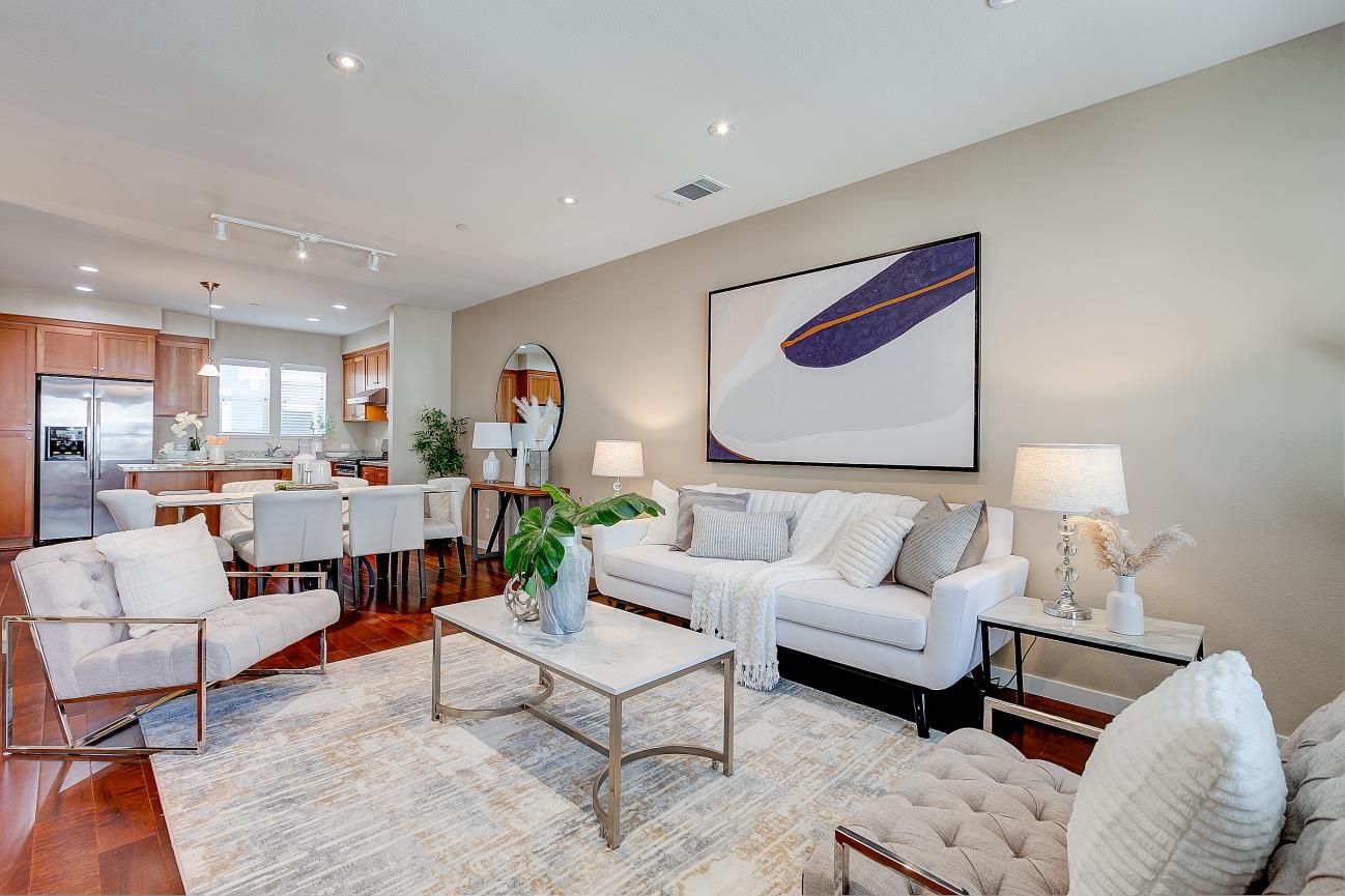Detail Gallery Image 12 of 40 For 1908 Newbury Dr, Mountain View,  CA 94043 - 4 Beds | 3/1 Baths