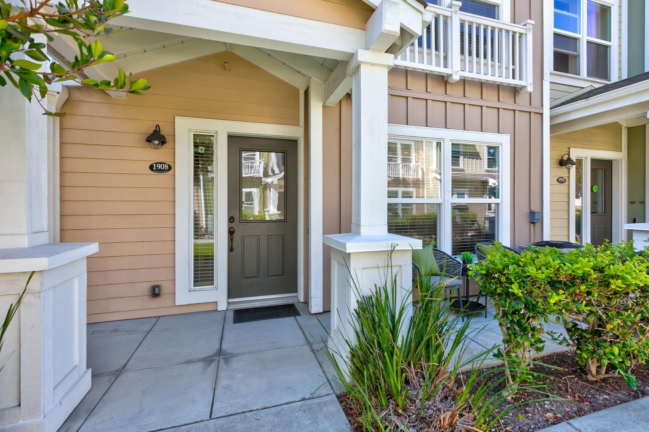 Detail Gallery Image 2 of 40 For 1908 Newbury Dr, Mountain View,  CA 94043 - 4 Beds | 3/1 Baths