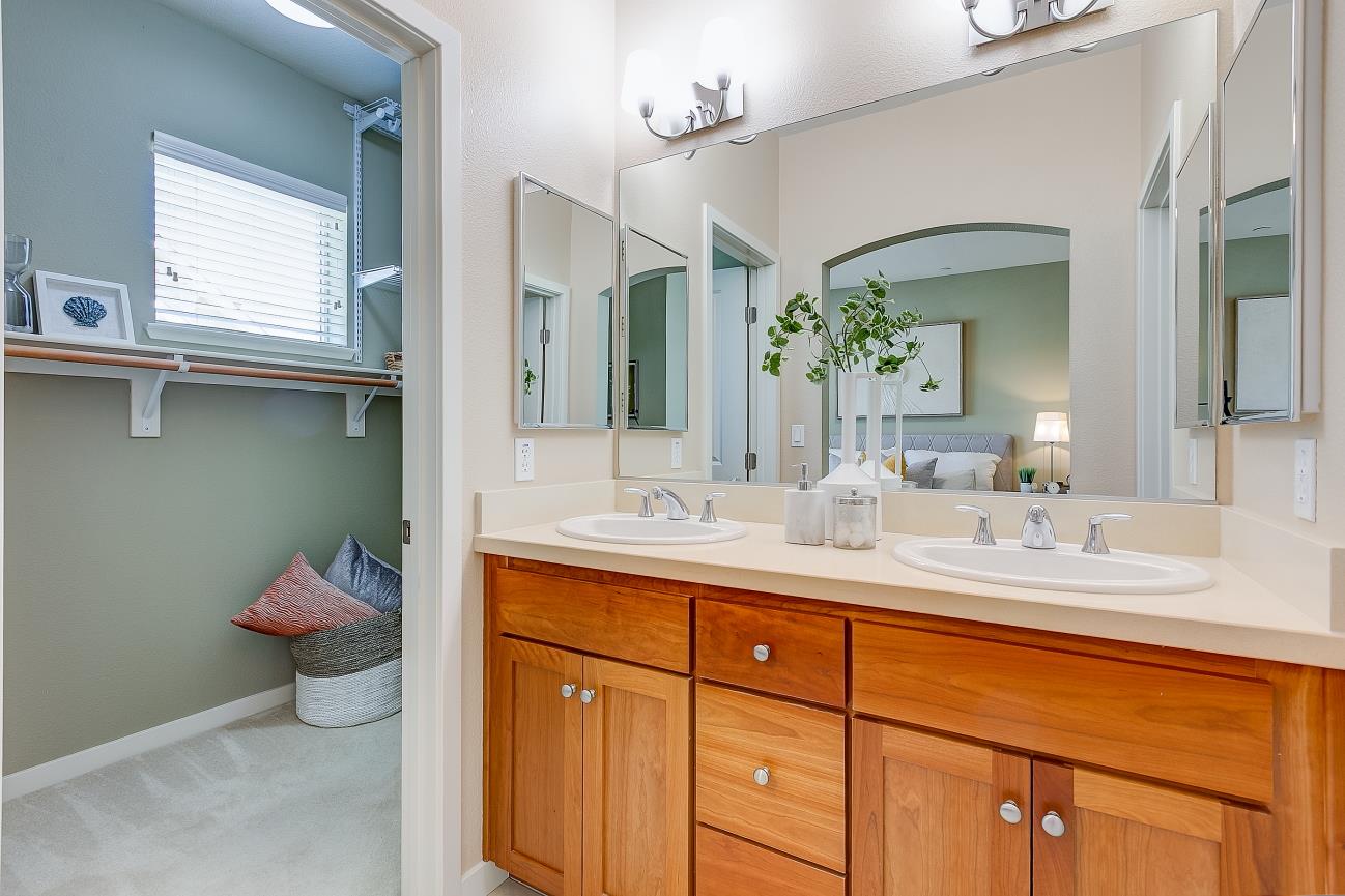 Detail Gallery Image 26 of 40 For 1908 Newbury Dr, Mountain View,  CA 94043 - 4 Beds | 3/1 Baths