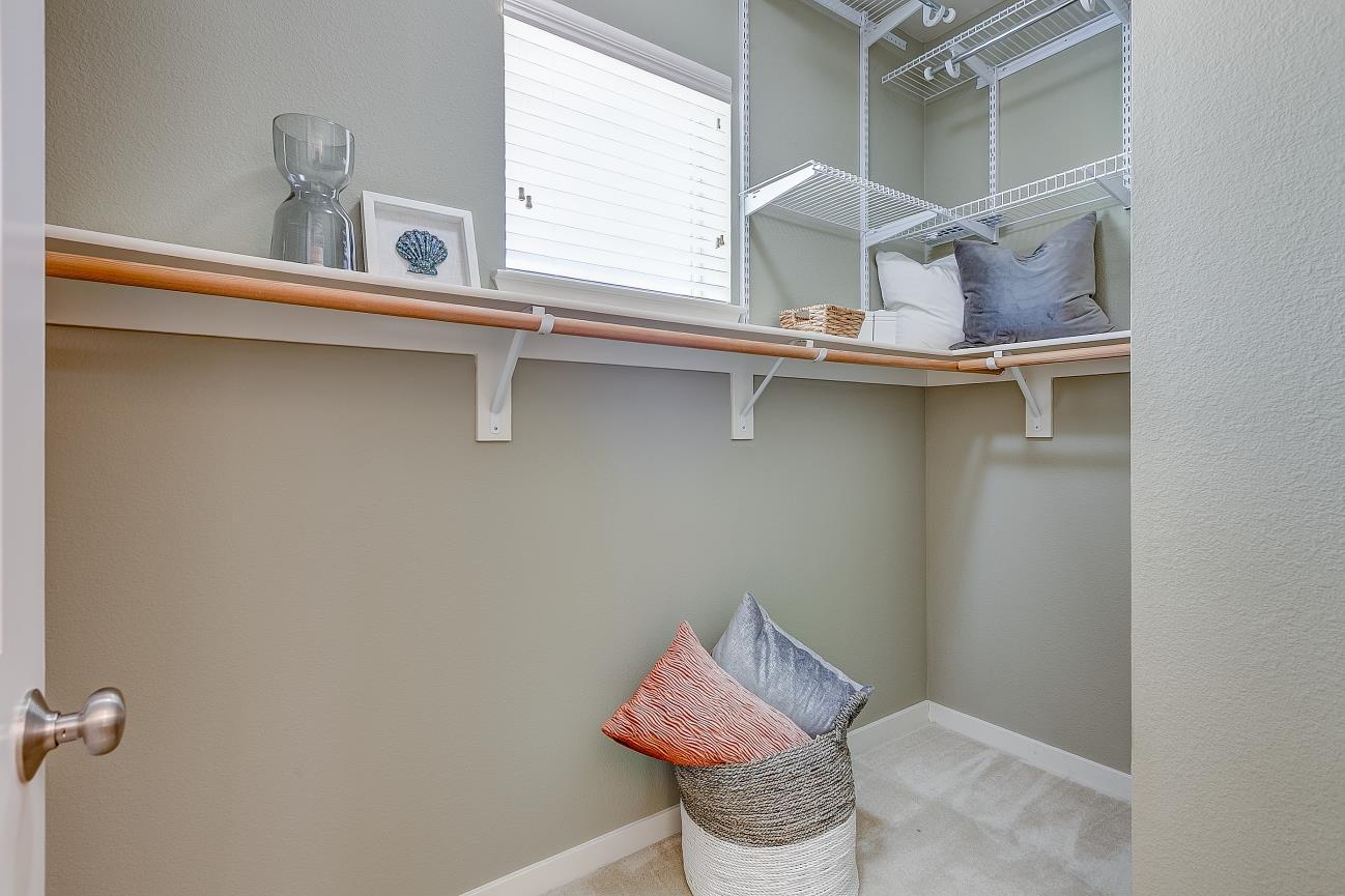 Detail Gallery Image 27 of 40 For 1908 Newbury Dr, Mountain View,  CA 94043 - 4 Beds | 3/1 Baths