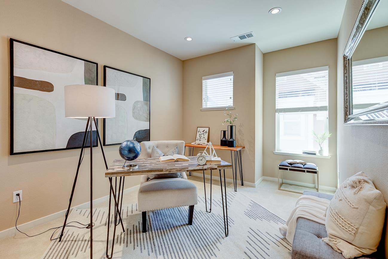 Detail Gallery Image 28 of 40 For 1908 Newbury Dr, Mountain View,  CA 94043 - 4 Beds | 3/1 Baths