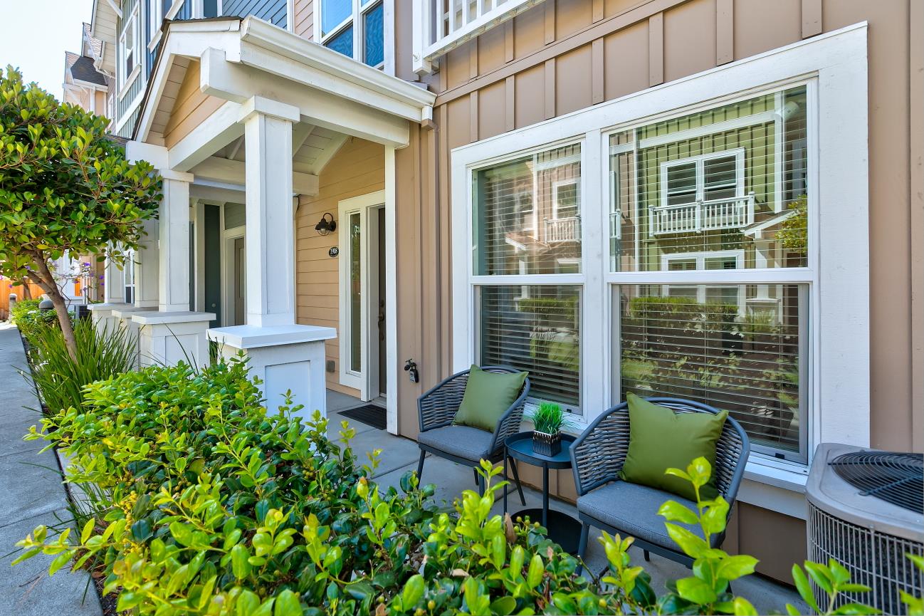 Detail Gallery Image 3 of 40 For 1908 Newbury Dr, Mountain View,  CA 94043 - 4 Beds | 3/1 Baths