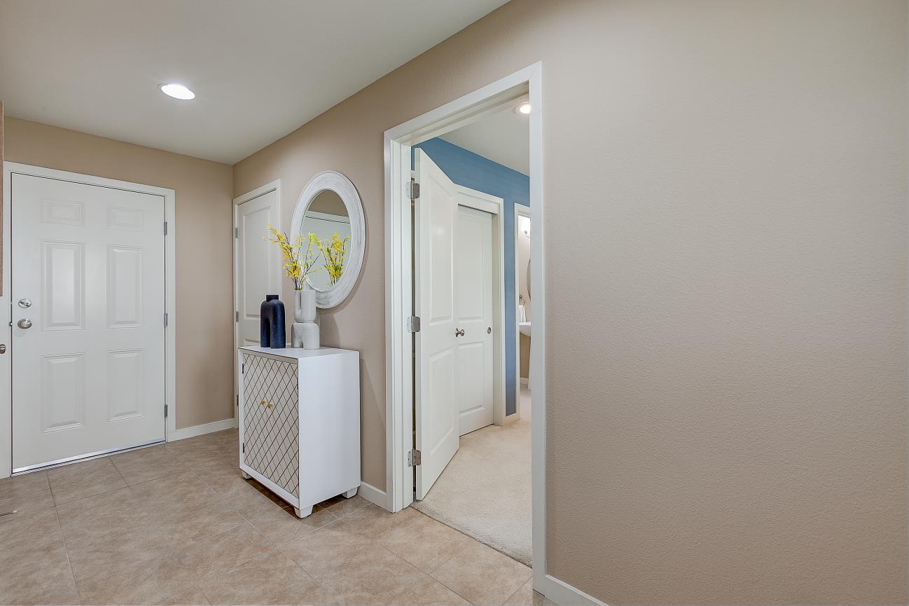 Detail Gallery Image 5 of 40 For 1908 Newbury Dr, Mountain View,  CA 94043 - 4 Beds | 3/1 Baths