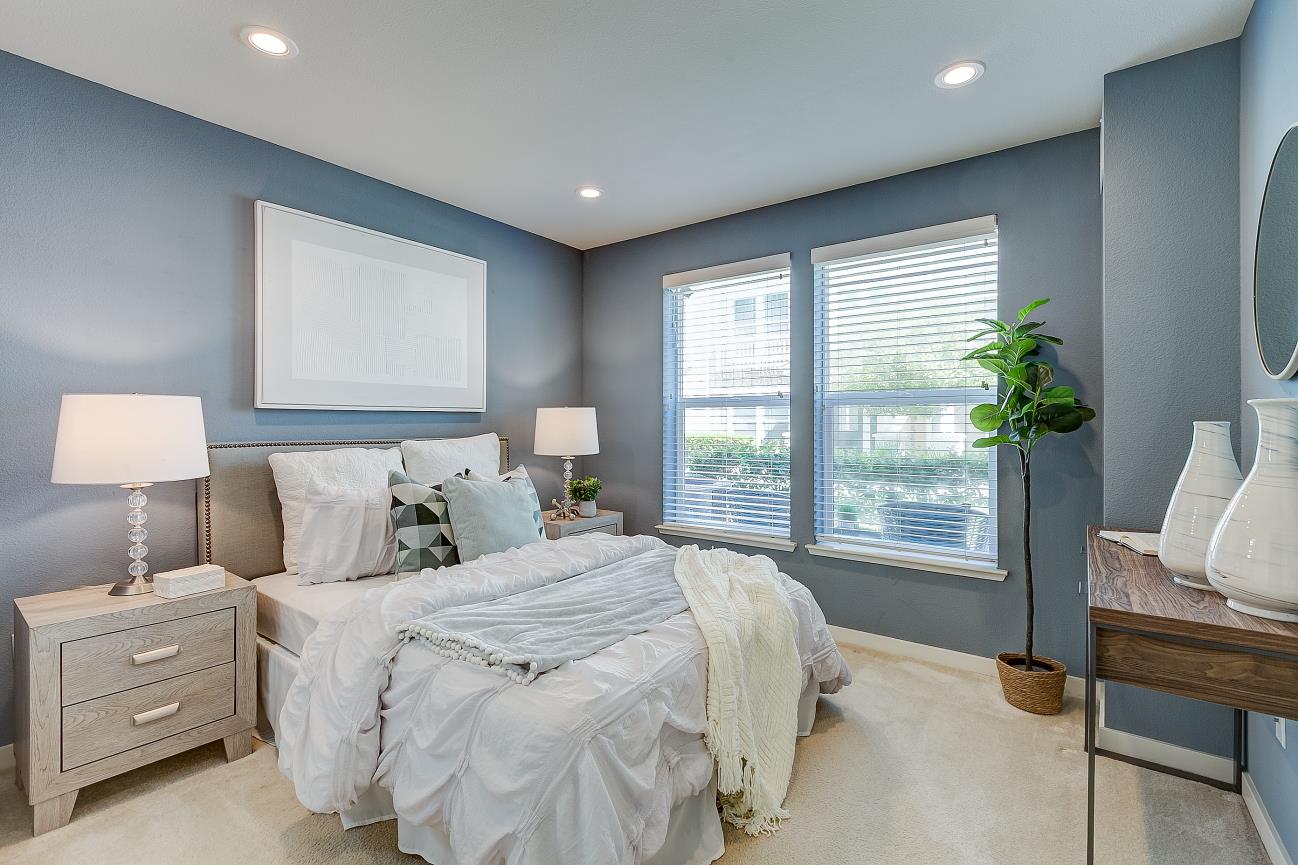 Detail Gallery Image 6 of 40 For 1908 Newbury Dr, Mountain View,  CA 94043 - 4 Beds | 3/1 Baths