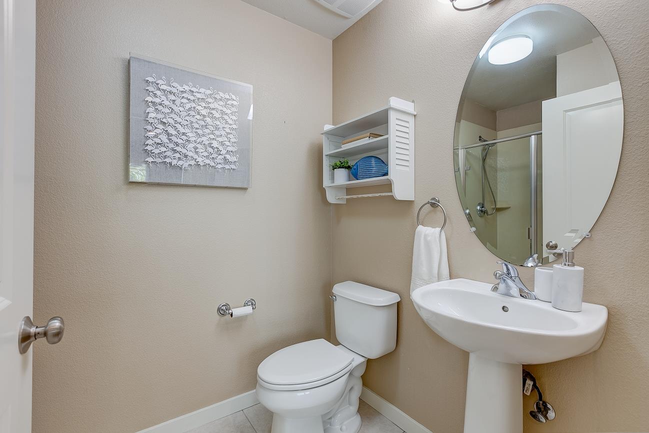 Detail Gallery Image 8 of 40 For 1908 Newbury Dr, Mountain View,  CA 94043 - 4 Beds | 3/1 Baths