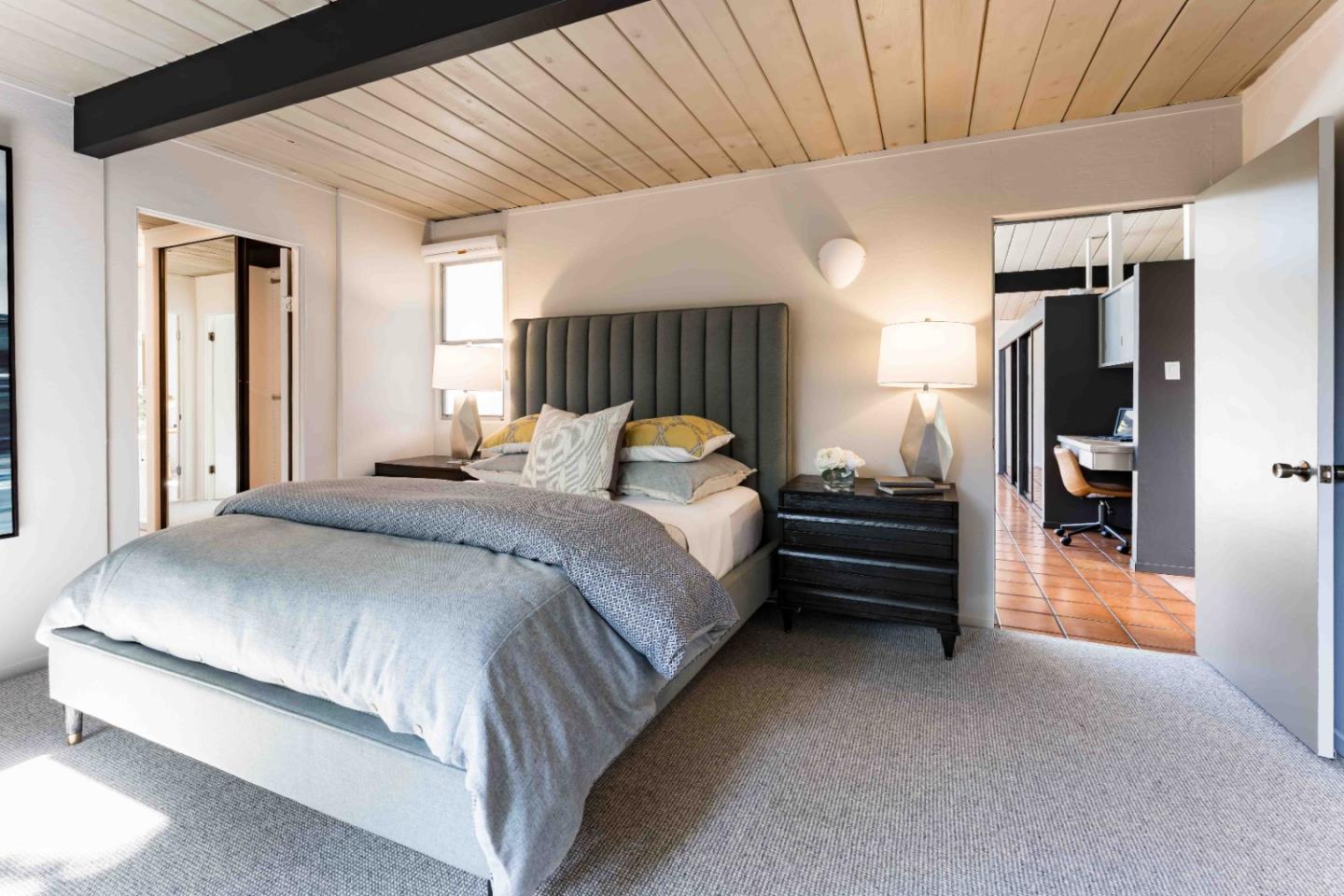 Detail Gallery Image 12 of 26 For 779 Holly Oak Dr, Palo Alto,  CA 94303 - 4 Beds | 2 Baths