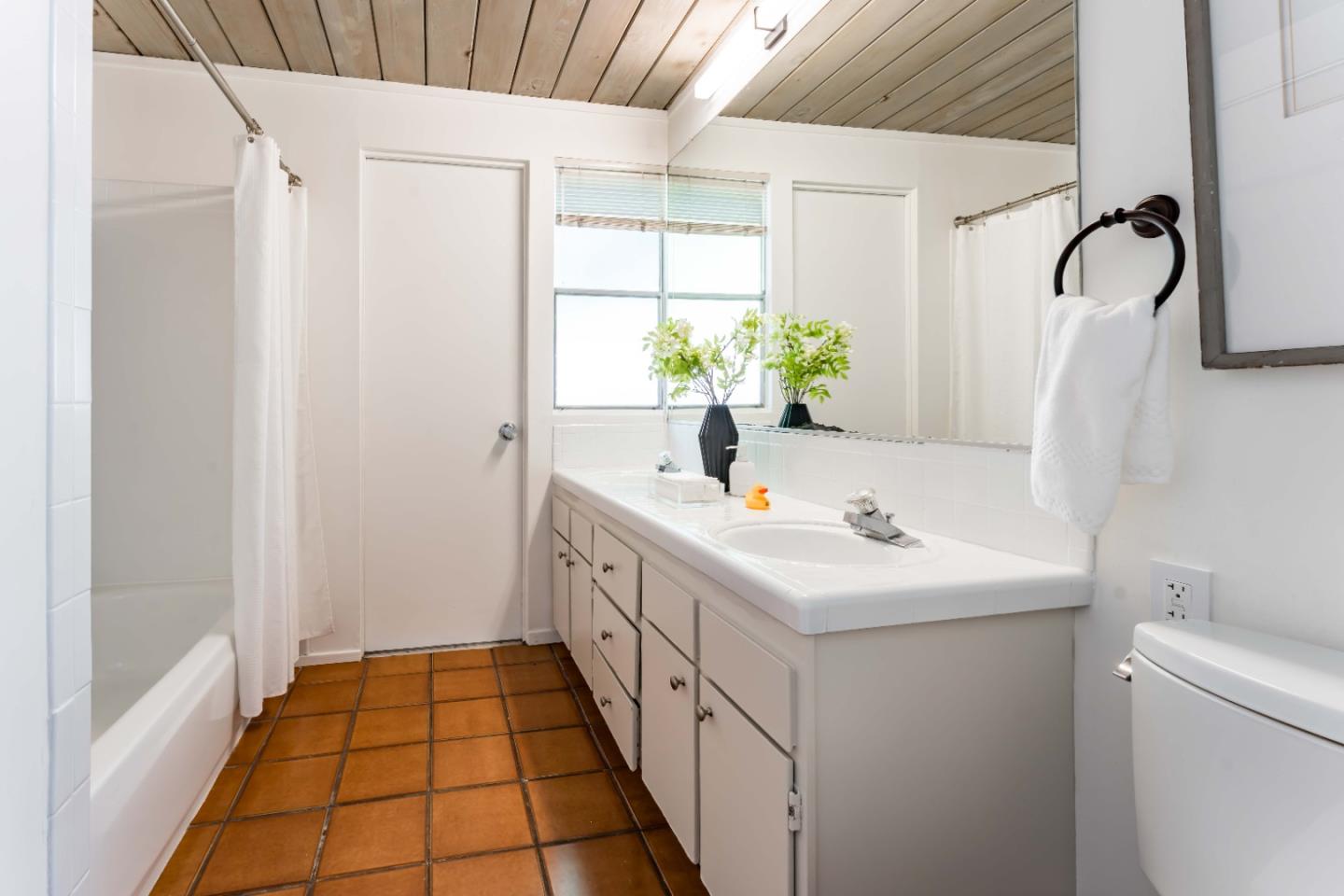 Detail Gallery Image 20 of 26 For 779 Holly Oak Dr, Palo Alto,  CA 94303 - 4 Beds | 2 Baths