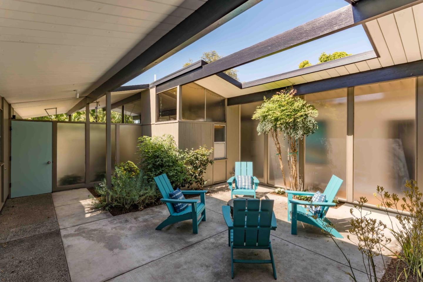 Detail Gallery Image 22 of 26 For 779 Holly Oak Dr, Palo Alto,  CA 94303 - 4 Beds | 2 Baths