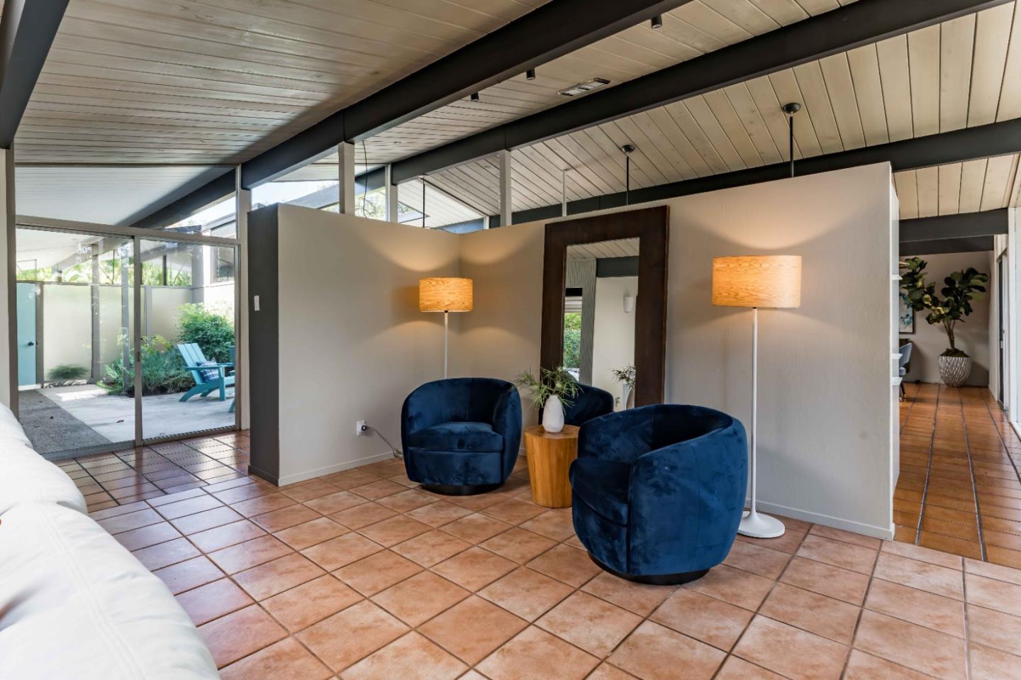 Detail Gallery Image 5 of 26 For 779 Holly Oak Dr, Palo Alto,  CA 94303 - 4 Beds | 2 Baths