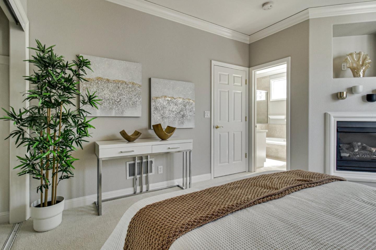 Detail Gallery Image 20 of 28 For 147 Fremont Ave, Los Altos,  CA 94022 - 3 Beds | 2/1 Baths
