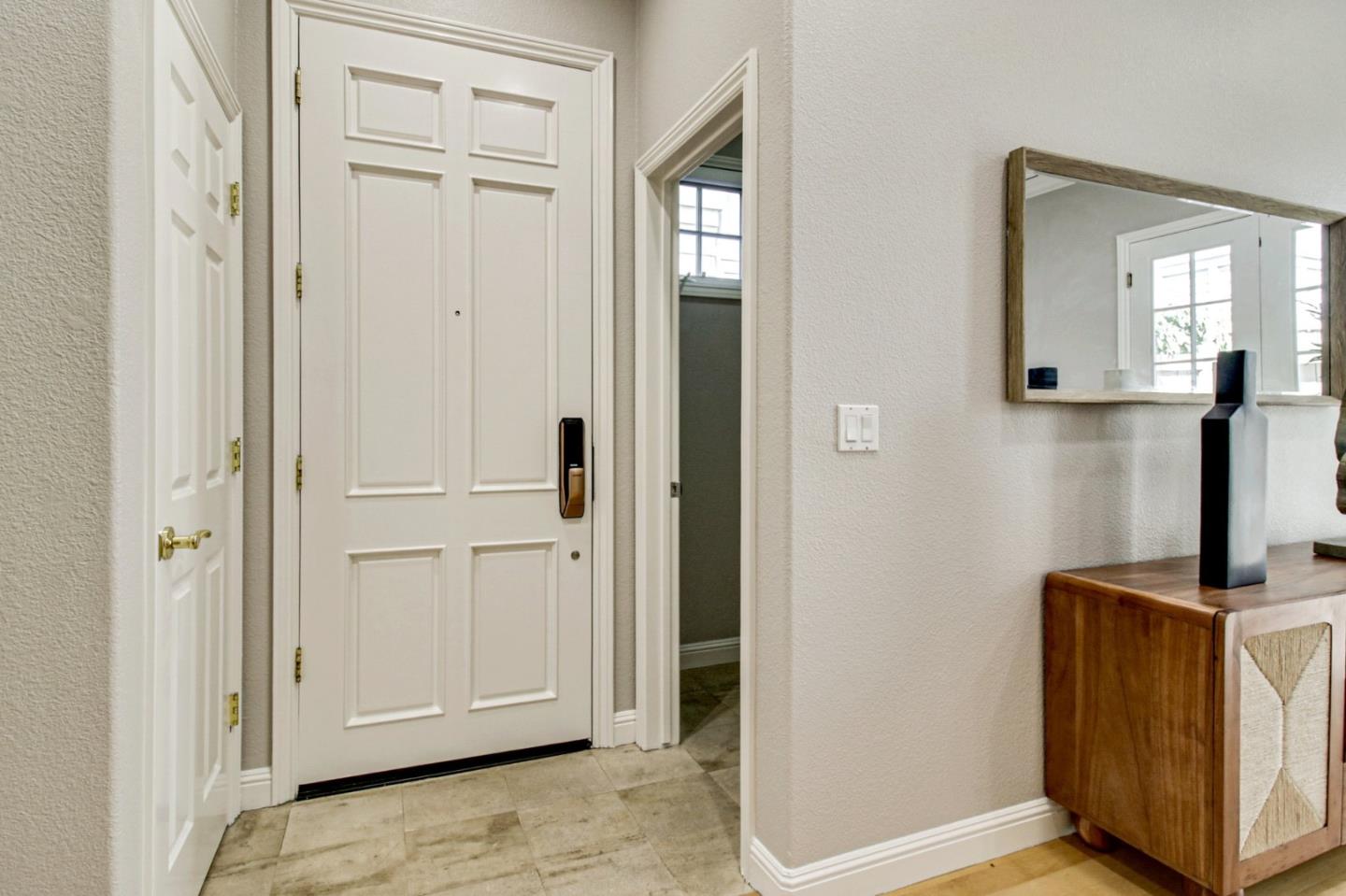 Detail Gallery Image 22 of 28 For 147 Fremont Ave, Los Altos,  CA 94022 - 3 Beds | 2/1 Baths