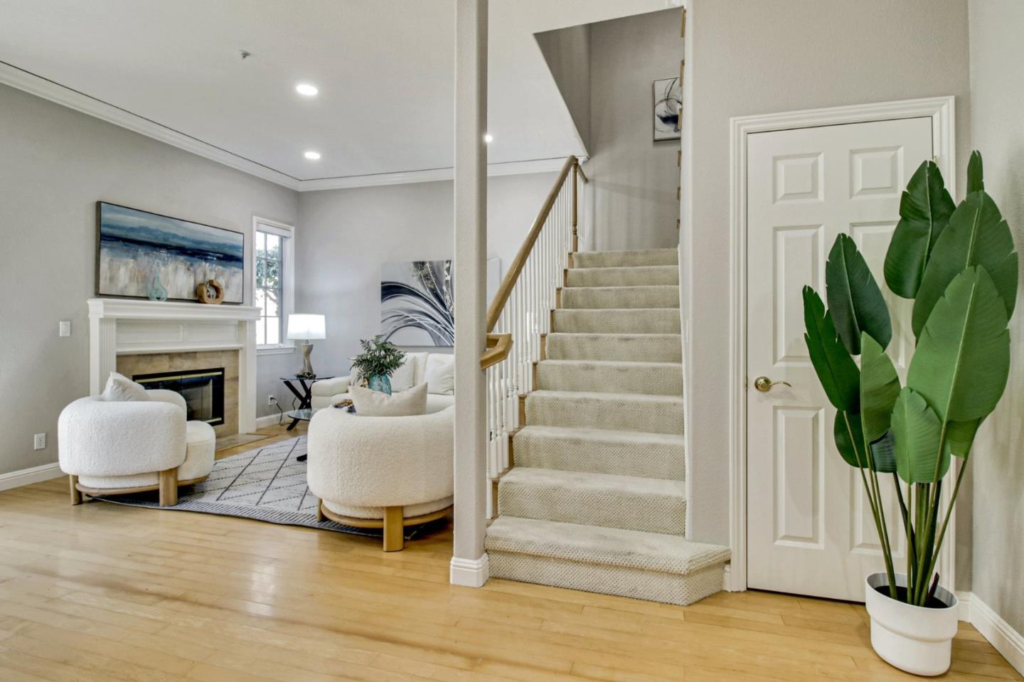 Detail Gallery Image 4 of 28 For 147 Fremont Ave, Los Altos,  CA 94022 - 3 Beds | 2/1 Baths