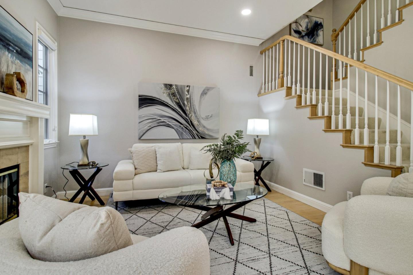 Detail Gallery Image 5 of 28 For 147 Fremont Ave, Los Altos,  CA 94022 - 3 Beds | 2/1 Baths
