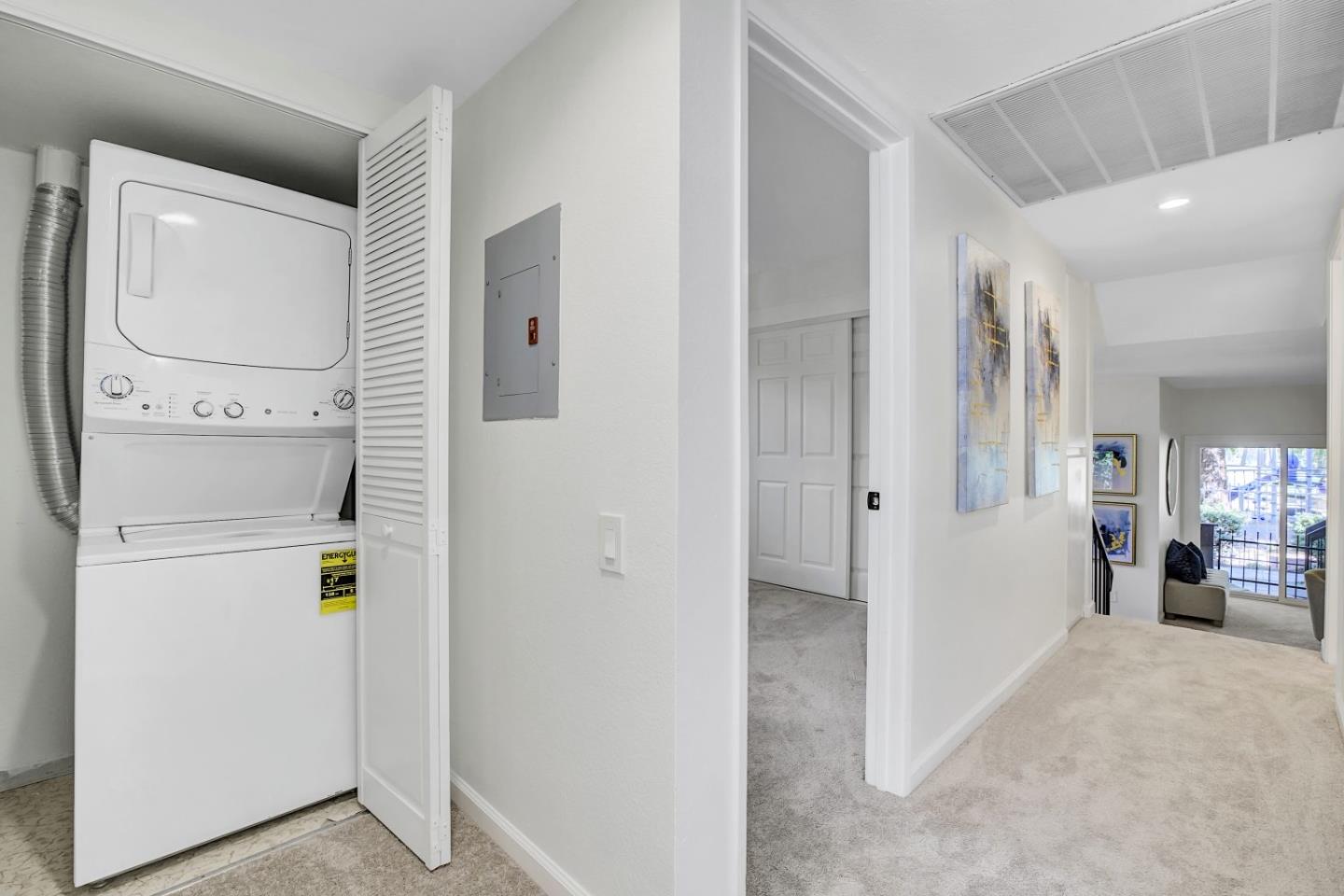 Detail Gallery Image 16 of 37 For 442 Costa Mesa Ter #D,  Sunnyvale,  CA 94085 - 3 Beds | 2 Baths