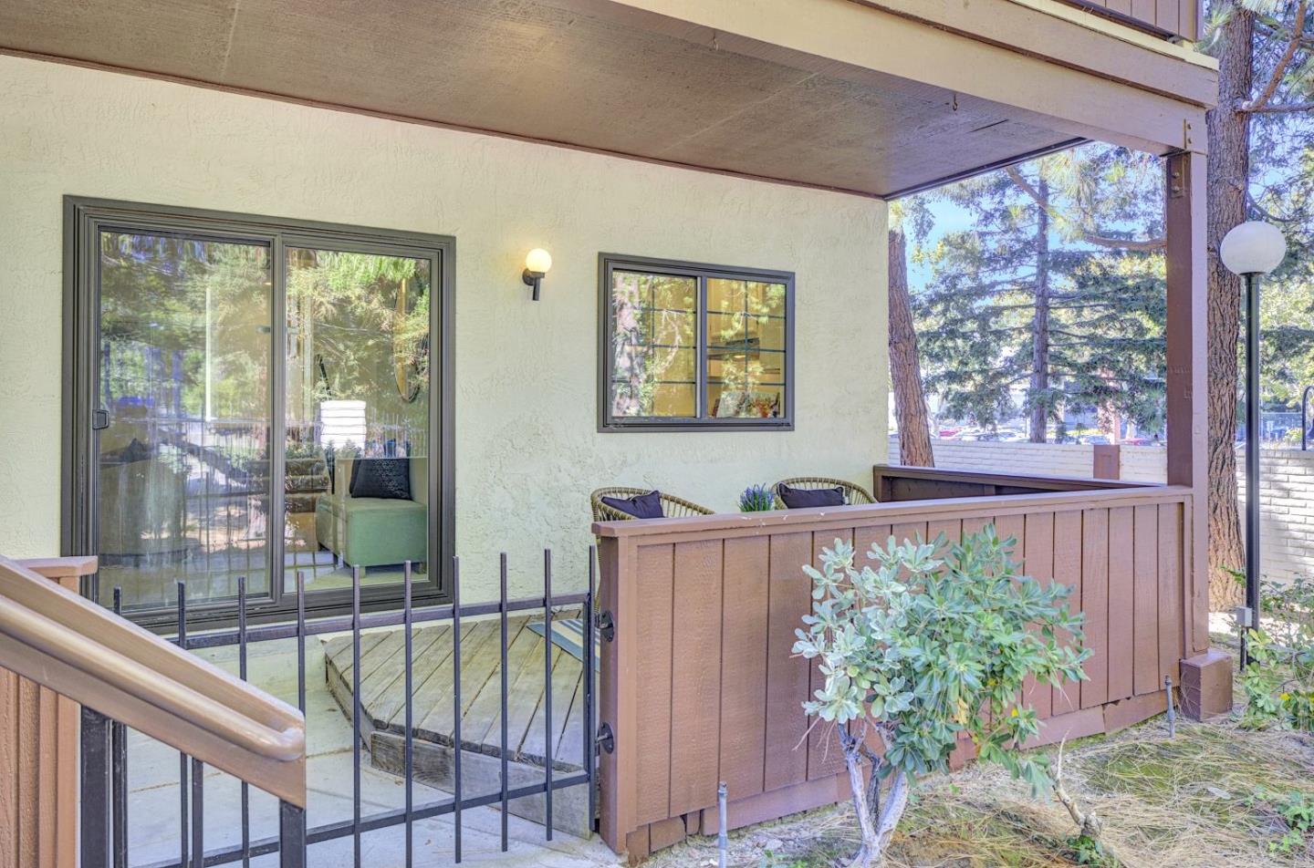Detail Gallery Image 25 of 37 For 442 Costa Mesa Ter #D,  Sunnyvale,  CA 94085 - 3 Beds | 2 Baths
