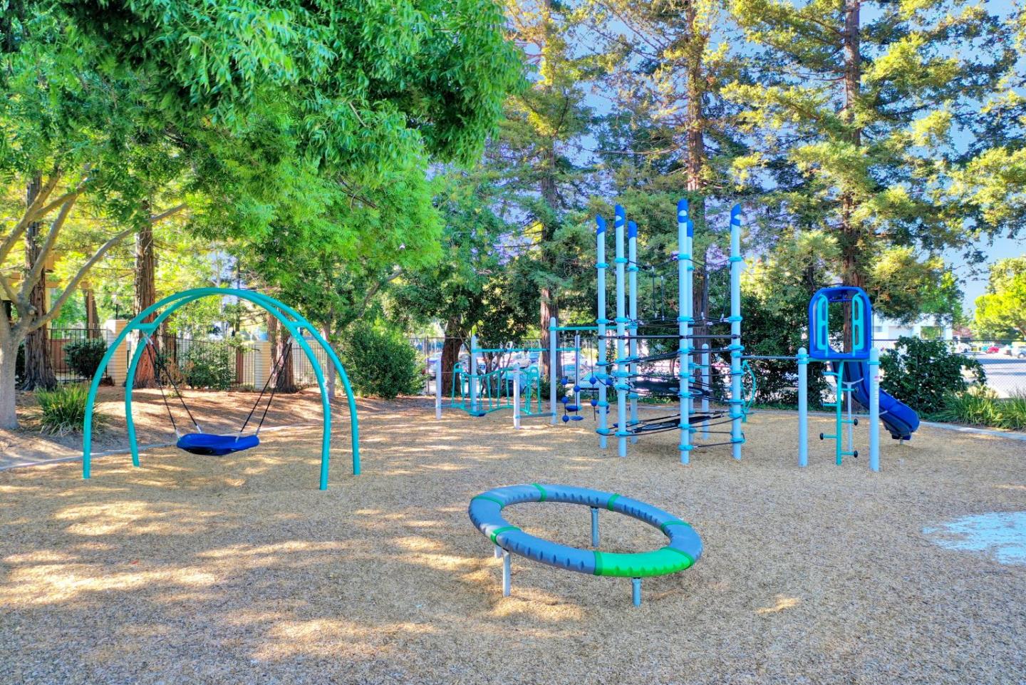 Detail Gallery Image 32 of 37 For 442 Costa Mesa Ter #D,  Sunnyvale,  CA 94085 - 3 Beds | 2 Baths