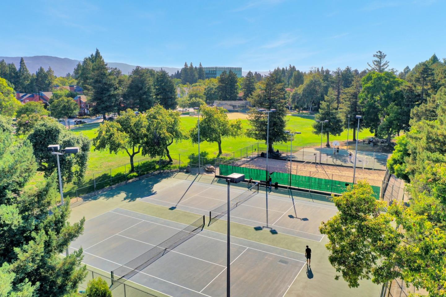Detail Gallery Image 33 of 37 For 442 Costa Mesa Ter #D,  Sunnyvale,  CA 94085 - 3 Beds | 2 Baths