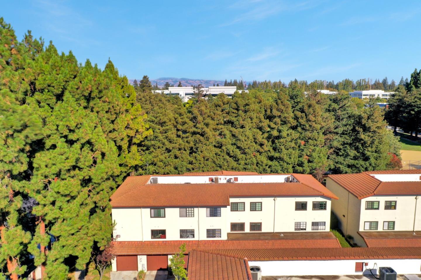Detail Gallery Image 35 of 37 For 442 Costa Mesa Ter #D,  Sunnyvale,  CA 94085 - 3 Beds | 2 Baths