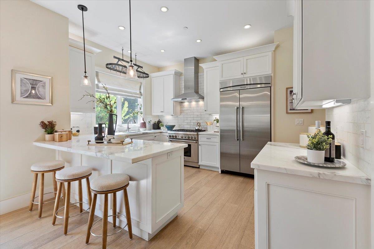 Detail Gallery Image 10 of 49 For 900 Roble Ave, Menlo Park,  CA 94025 - 3 Beds | 2/1 Baths