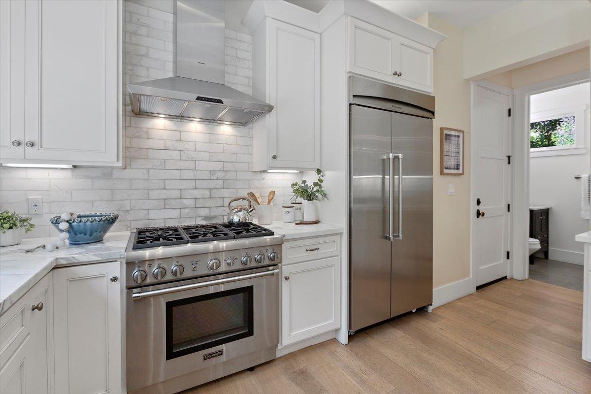 Detail Gallery Image 13 of 49 For 900 Roble Ave, Menlo Park,  CA 94025 - 3 Beds | 2/1 Baths