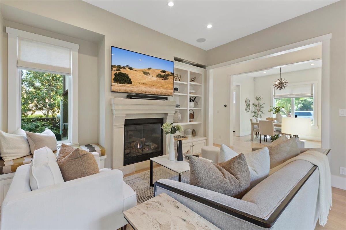 Detail Gallery Image 19 of 49 For 900 Roble Ave, Menlo Park,  CA 94025 - 3 Beds | 2/1 Baths