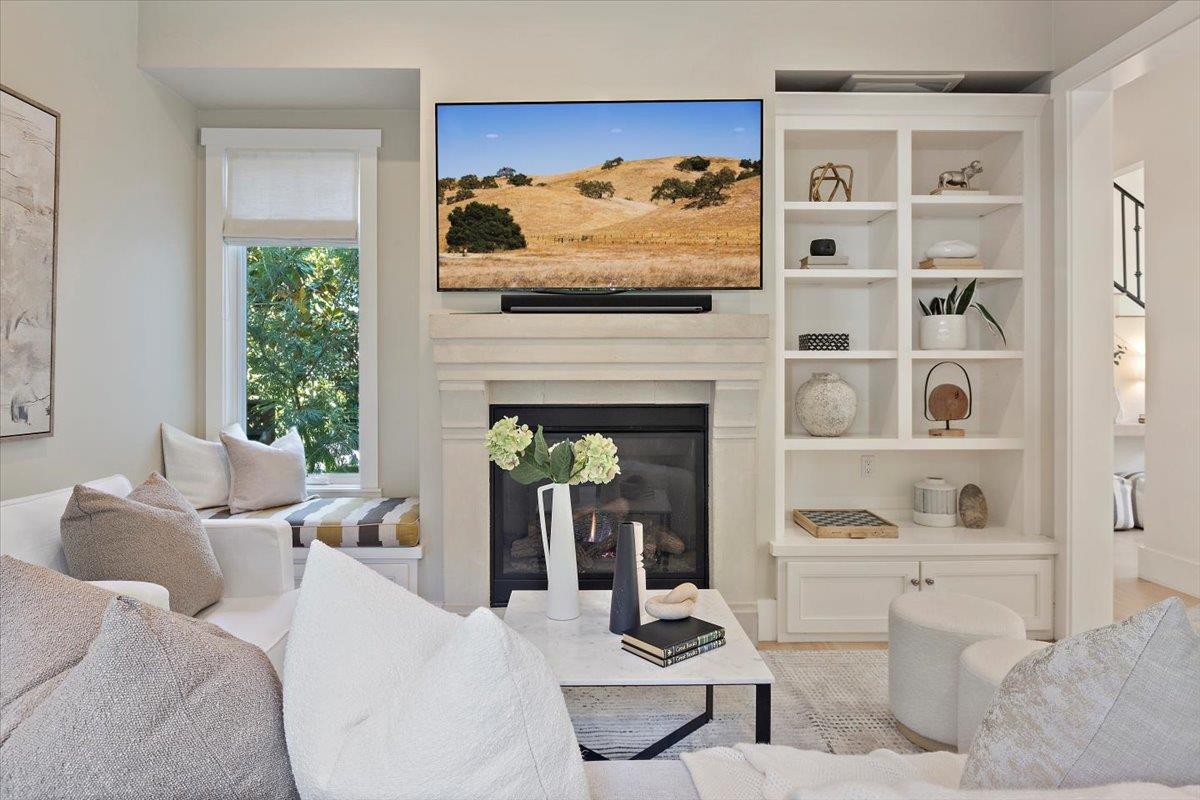 Detail Gallery Image 20 of 49 For 900 Roble Ave, Menlo Park,  CA 94025 - 3 Beds | 2/1 Baths