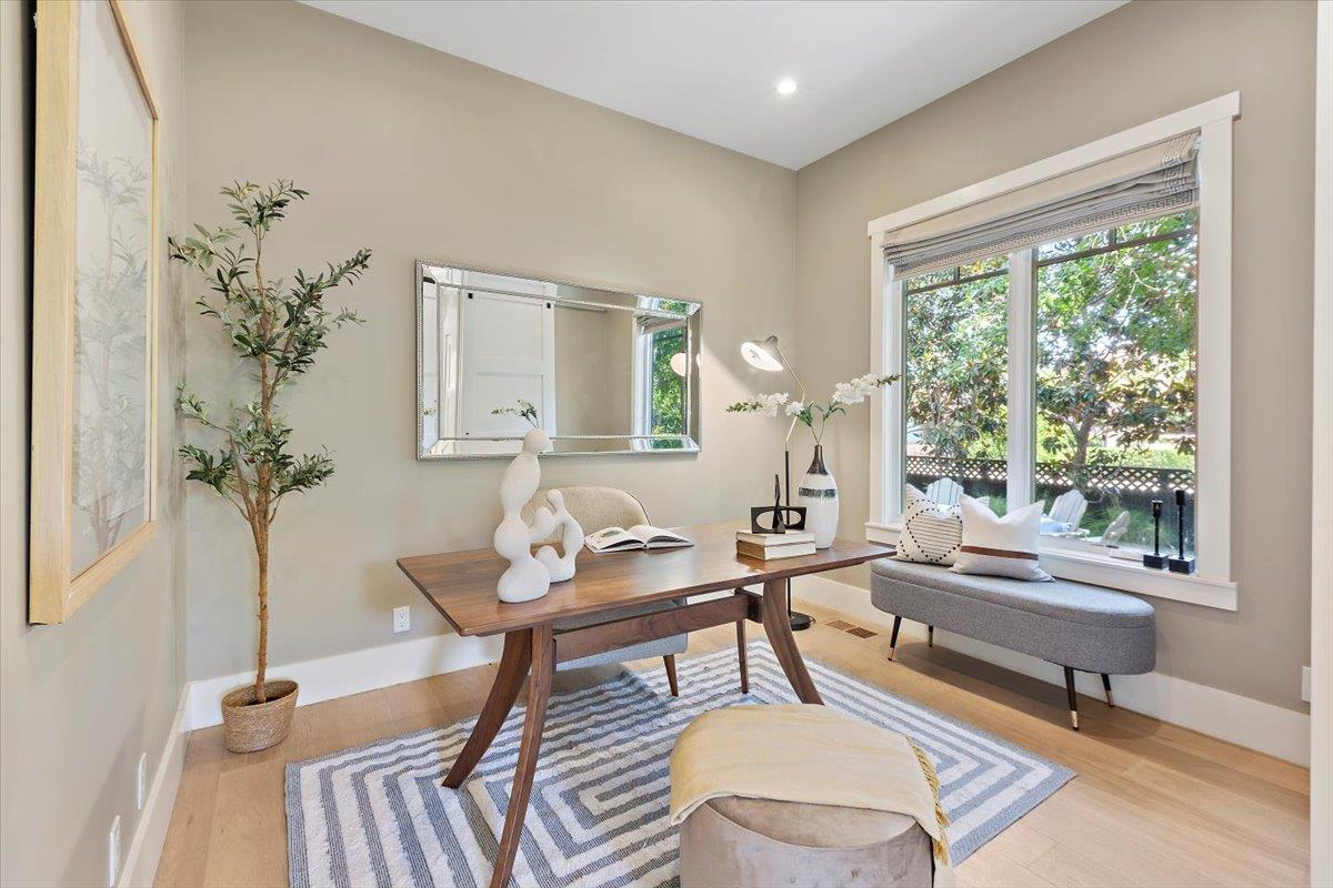 Detail Gallery Image 21 of 49 For 900 Roble Ave, Menlo Park,  CA 94025 - 3 Beds | 2/1 Baths