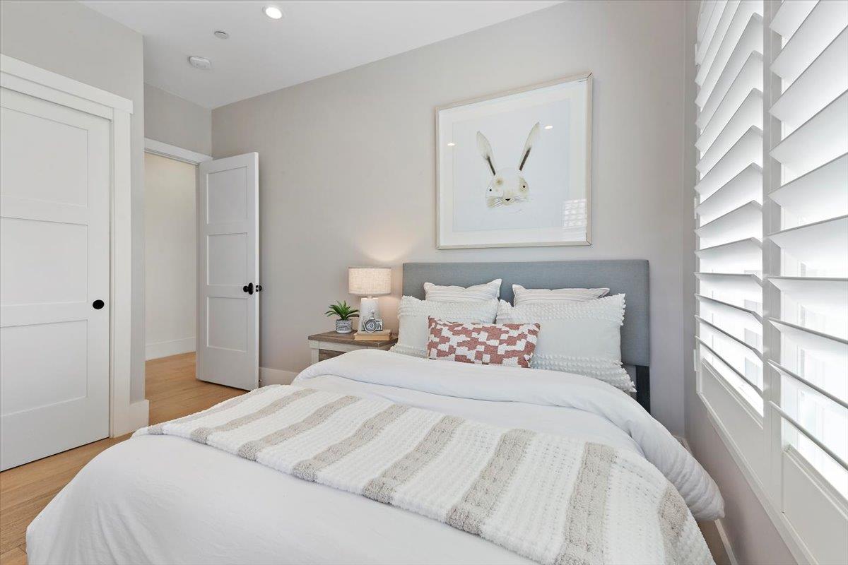 Detail Gallery Image 25 of 49 For 900 Roble Ave, Menlo Park,  CA 94025 - 3 Beds | 2/1 Baths