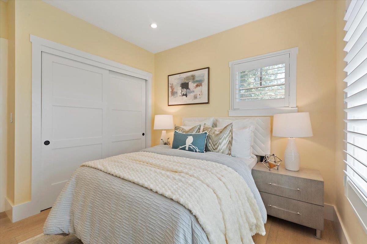 Detail Gallery Image 27 of 49 For 900 Roble Ave, Menlo Park,  CA 94025 - 3 Beds | 2/1 Baths