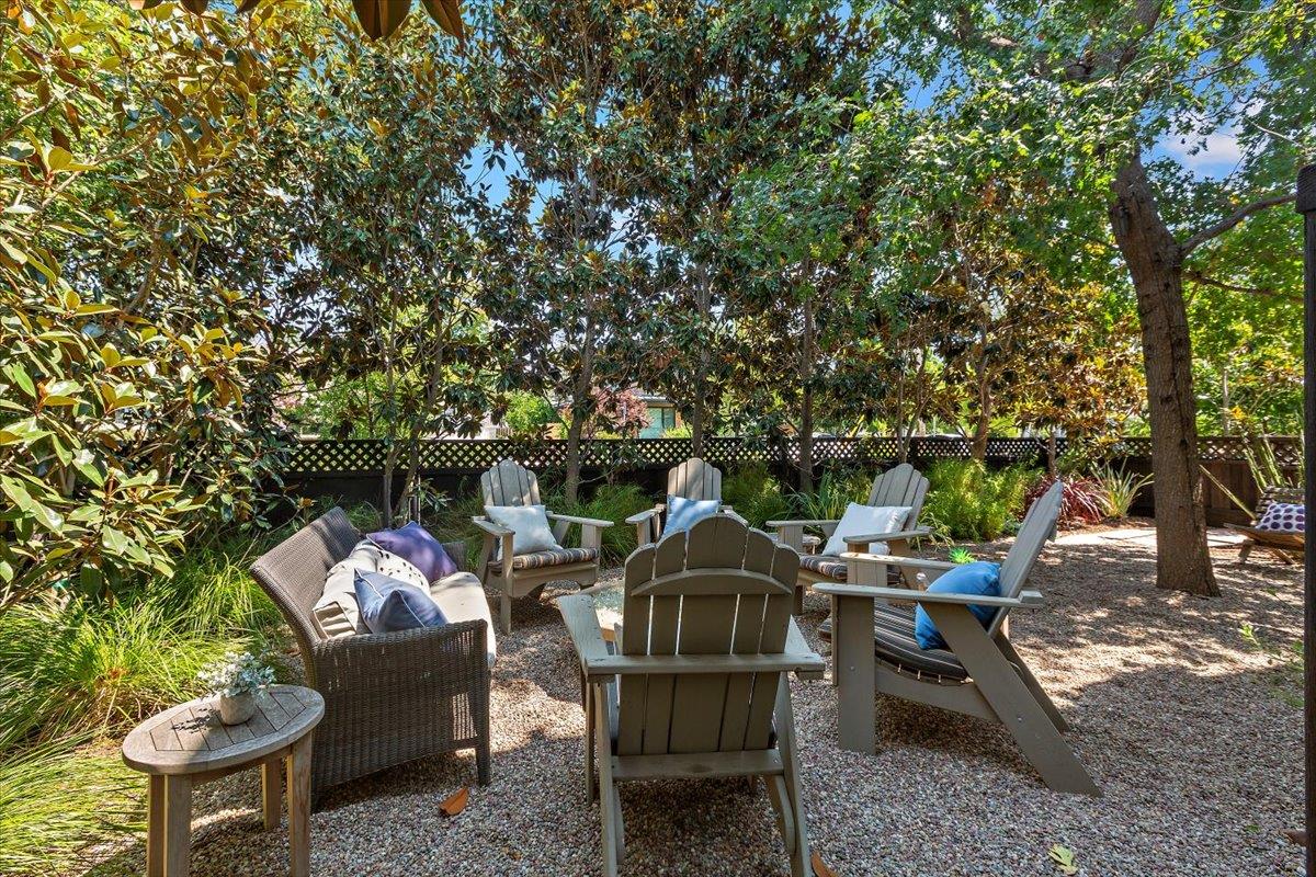 Detail Gallery Image 39 of 49 For 900 Roble Ave, Menlo Park,  CA 94025 - 3 Beds | 2/1 Baths