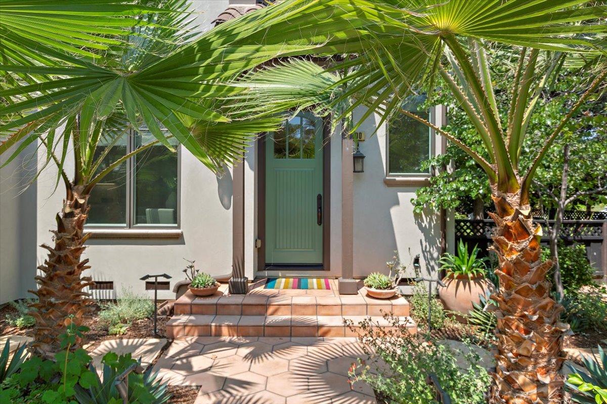 Detail Gallery Image 4 of 49 For 900 Roble Ave, Menlo Park,  CA 94025 - 3 Beds | 2/1 Baths