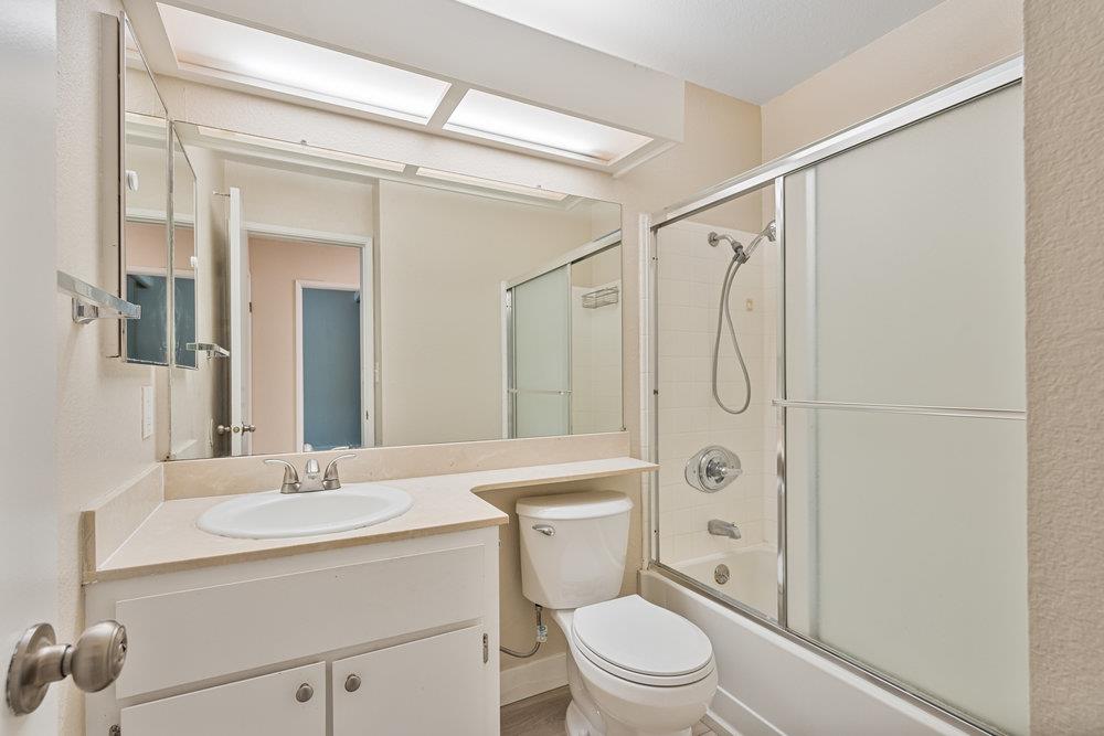 Detail Gallery Image 19 of 25 For 331 Shadow Run Dr, San Jose,  CA 95110 - 2 Beds | 2 Baths
