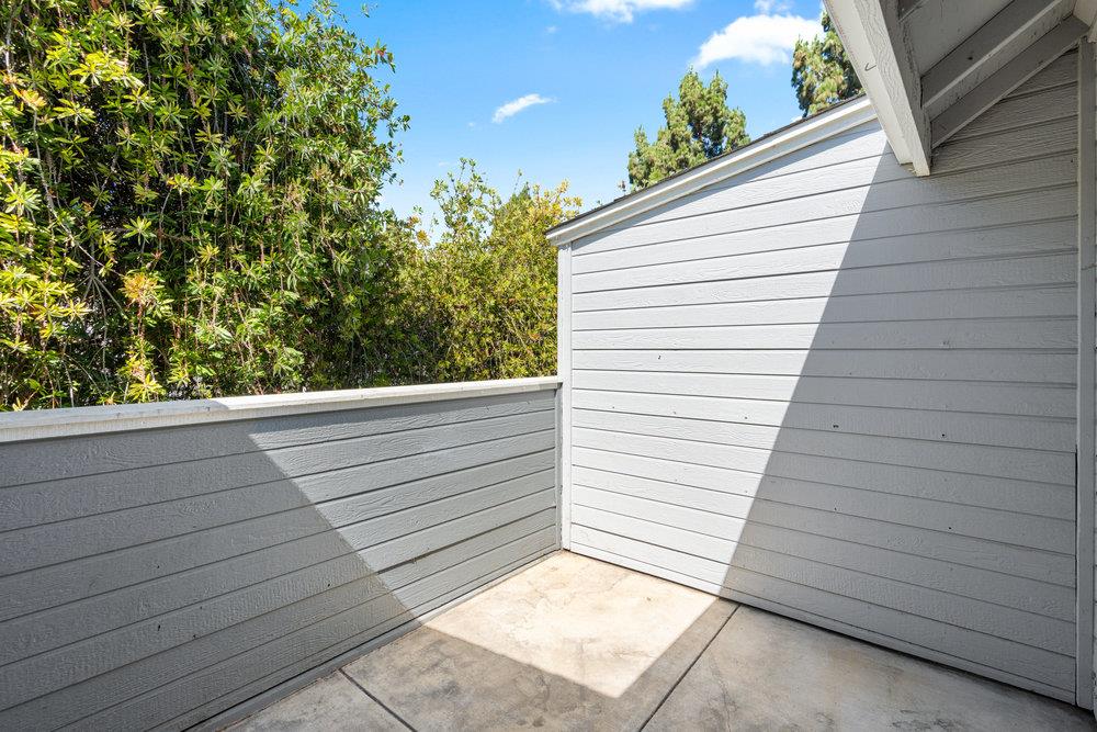 Detail Gallery Image 22 of 25 For 331 Shadow Run Dr, San Jose,  CA 95110 - 2 Beds | 2 Baths