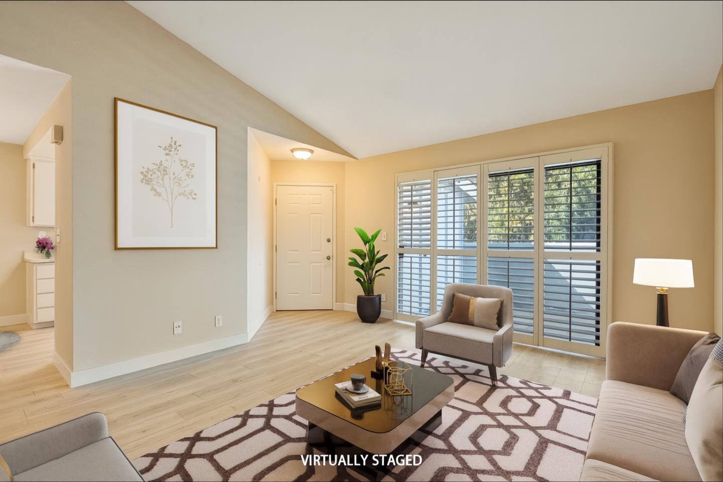 Detail Gallery Image 3 of 25 For 331 Shadow Run Dr, San Jose,  CA 95110 - 2 Beds | 2 Baths