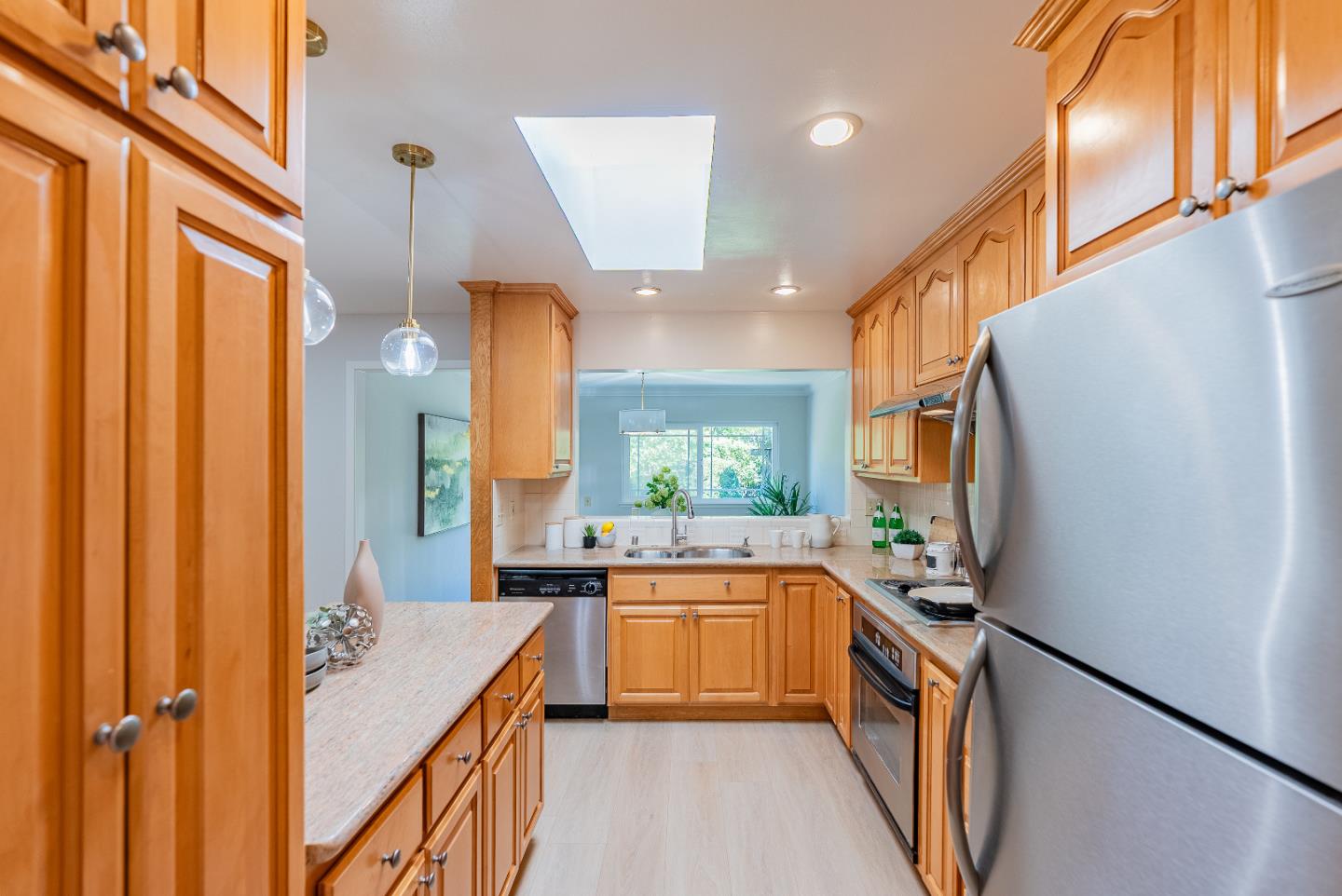 Detail Gallery Image 20 of 42 For 1514 Samedra St, Sunnyvale,  CA 94087 - 4 Beds | 2 Baths