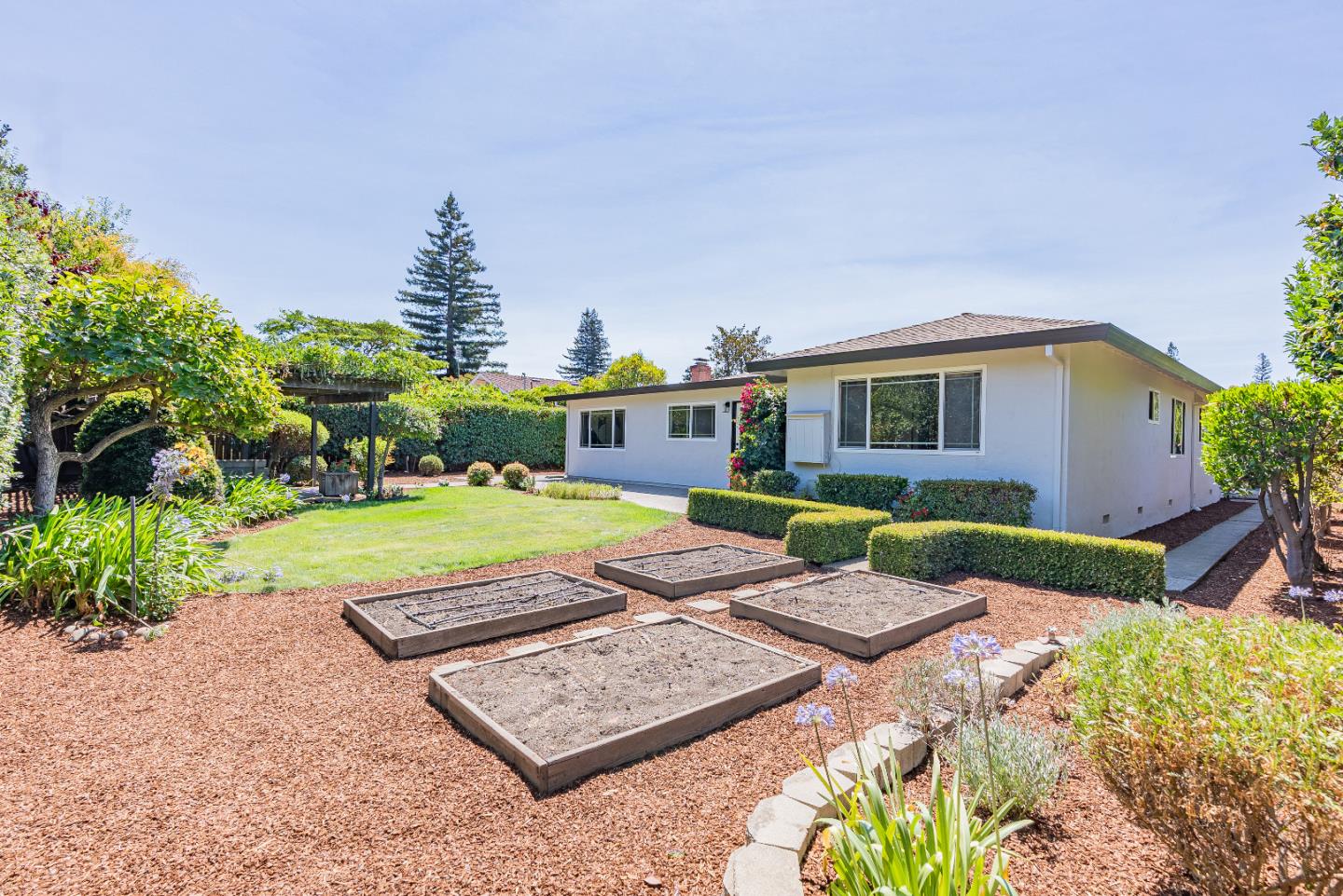 Detail Gallery Image 35 of 42 For 1514 Samedra St, Sunnyvale,  CA 94087 - 4 Beds | 2 Baths