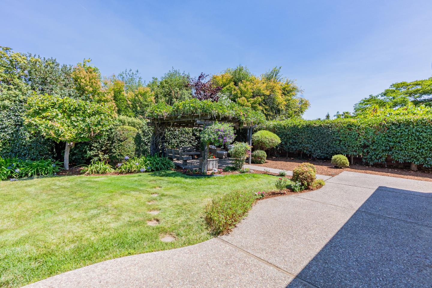 Detail Gallery Image 36 of 42 For 1514 Samedra St, Sunnyvale,  CA 94087 - 4 Beds | 2 Baths
