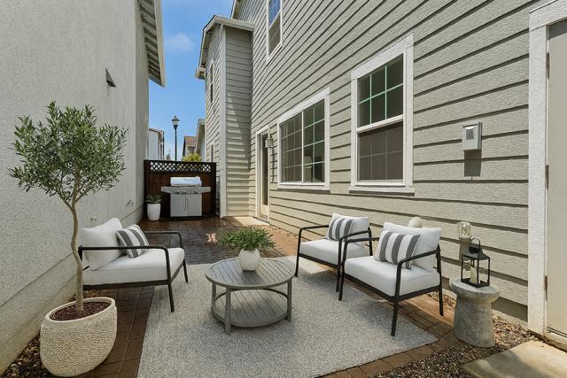 Detail Gallery Image 8 of 10 For 16627 Early Ln, East Garrison,  CA 93933 - 3 Beds | 2/1 Baths