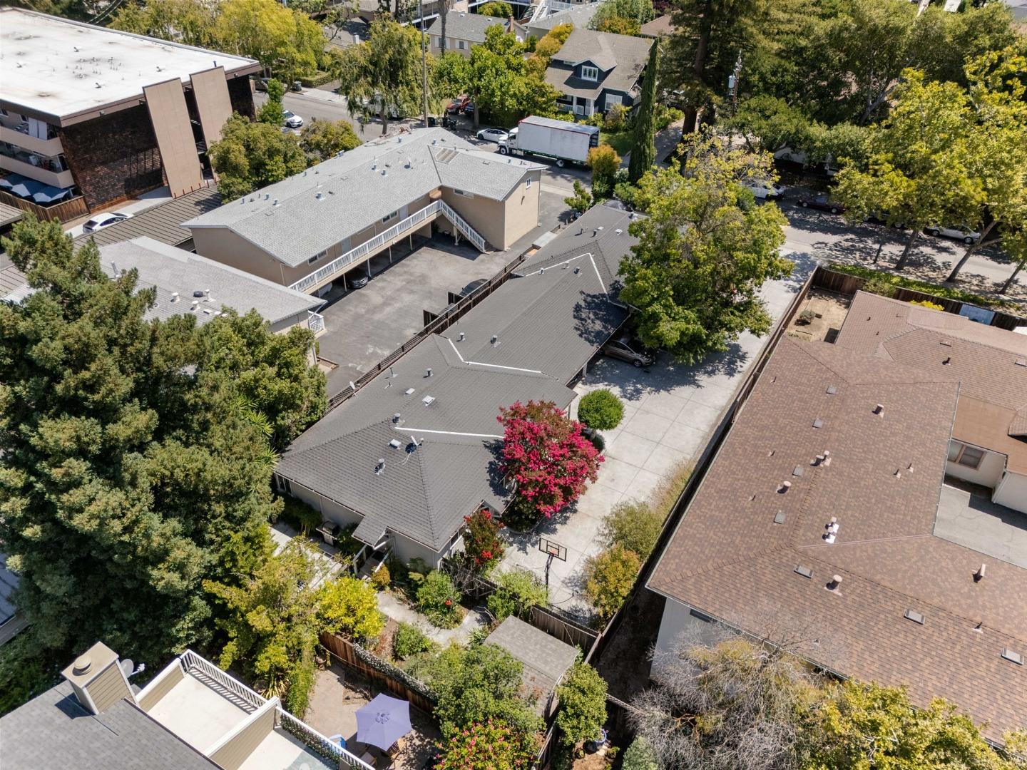 Detail Gallery Image 13 of 36 For 700 Mariposa Ave, Mountain View,  CA 94041 - – Beds | – Baths
