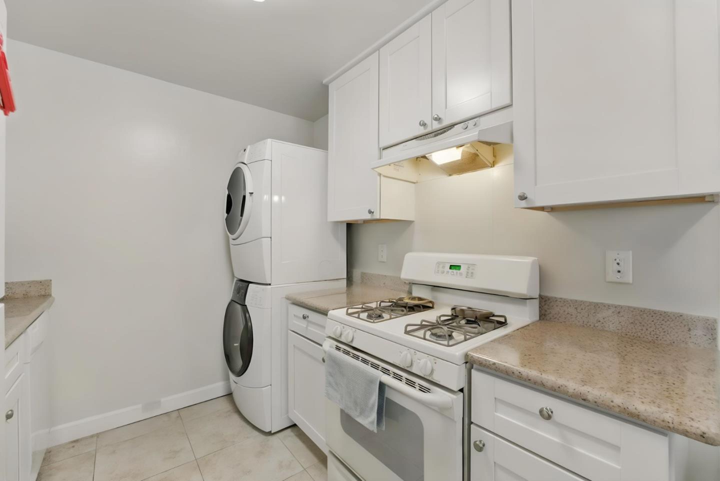 Detail Gallery Image 20 of 36 For 700 Mariposa Ave, Mountain View,  CA 94041 - – Beds | – Baths
