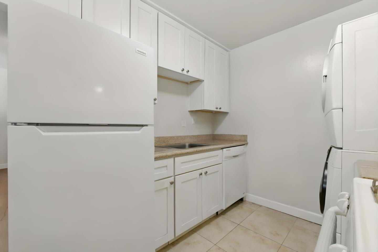 Detail Gallery Image 21 of 36 For 700 Mariposa Ave, Mountain View,  CA 94041 - – Beds | – Baths