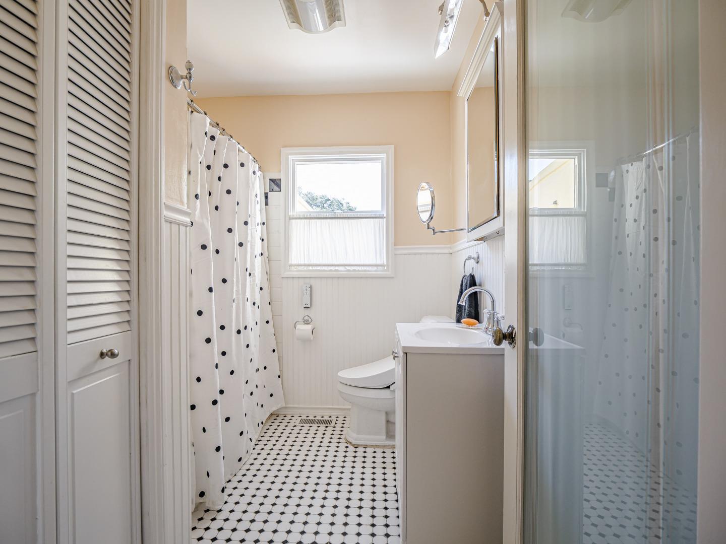 Detail Gallery Image 9 of 15 For 621 Oregon Street, Watsonville,  CA 95076 - 3 Beds | 2 Baths