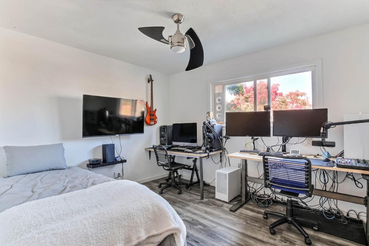 Detail Gallery Image 13 of 19 For 358 Utica Ln, San Jose,  CA 95123 - 4 Beds | 2/1 Baths