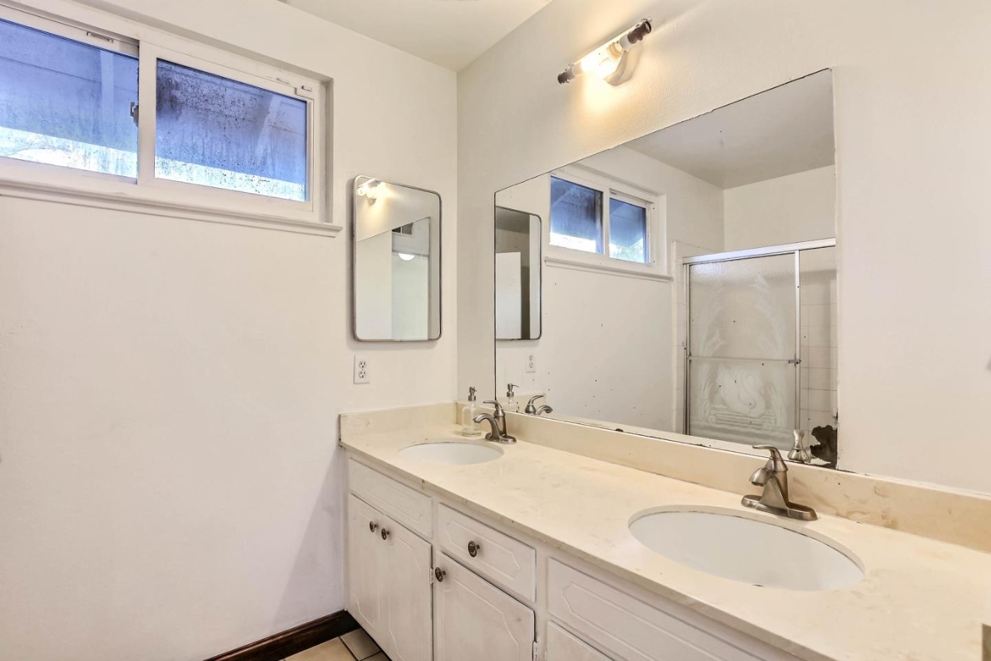 Detail Gallery Image 16 of 19 For 358 Utica Ln, San Jose,  CA 95123 - 4 Beds | 2/1 Baths