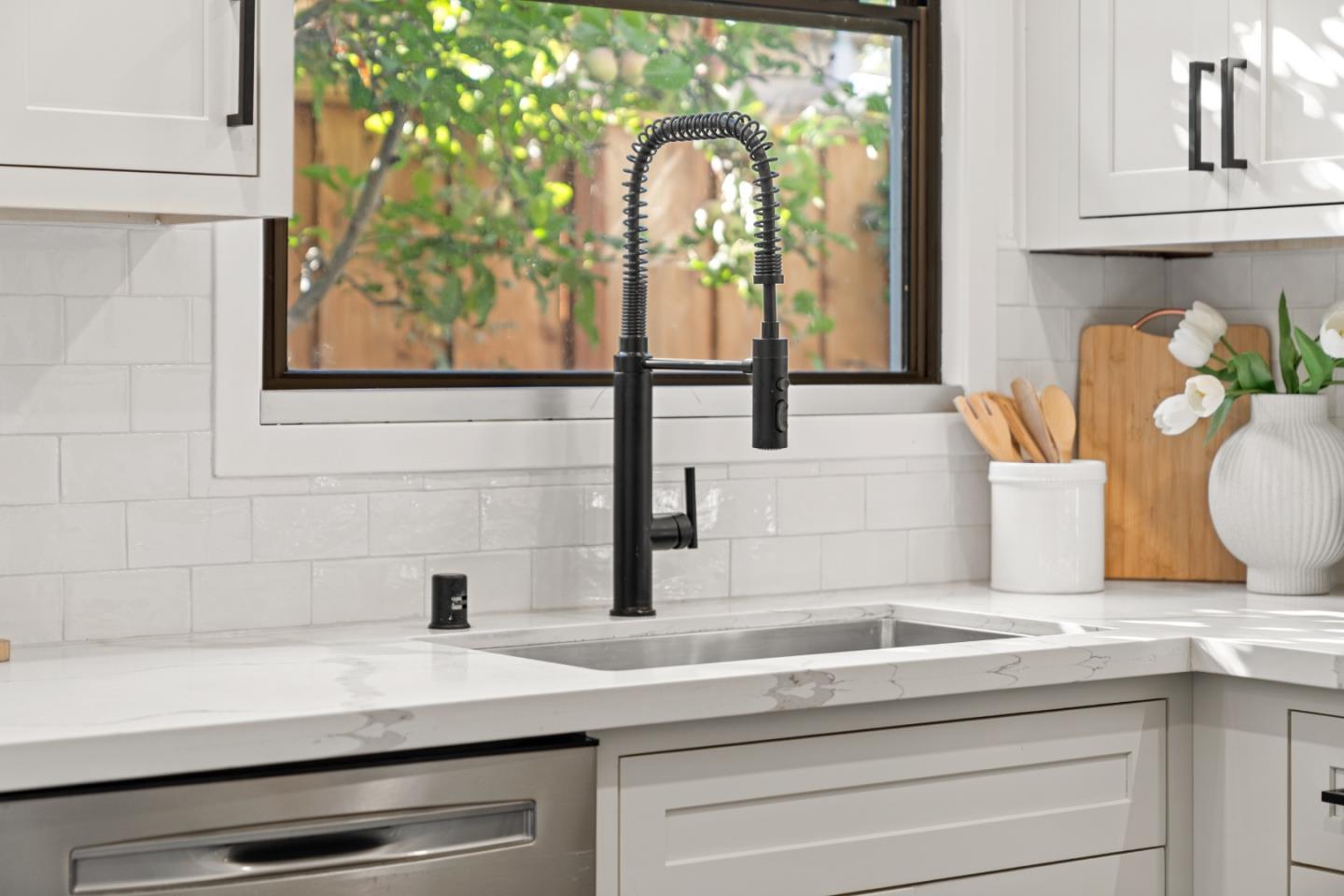 Detail Gallery Image 20 of 73 For 856 15th Ave, Menlo Park,  CA 94025 - 3 Beds | 2 Baths