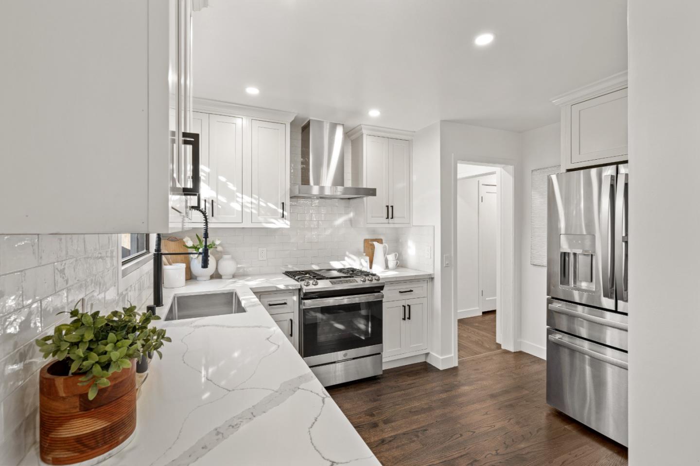 Detail Gallery Image 22 of 73 For 856 15th Ave, Menlo Park,  CA 94025 - 3 Beds | 2 Baths