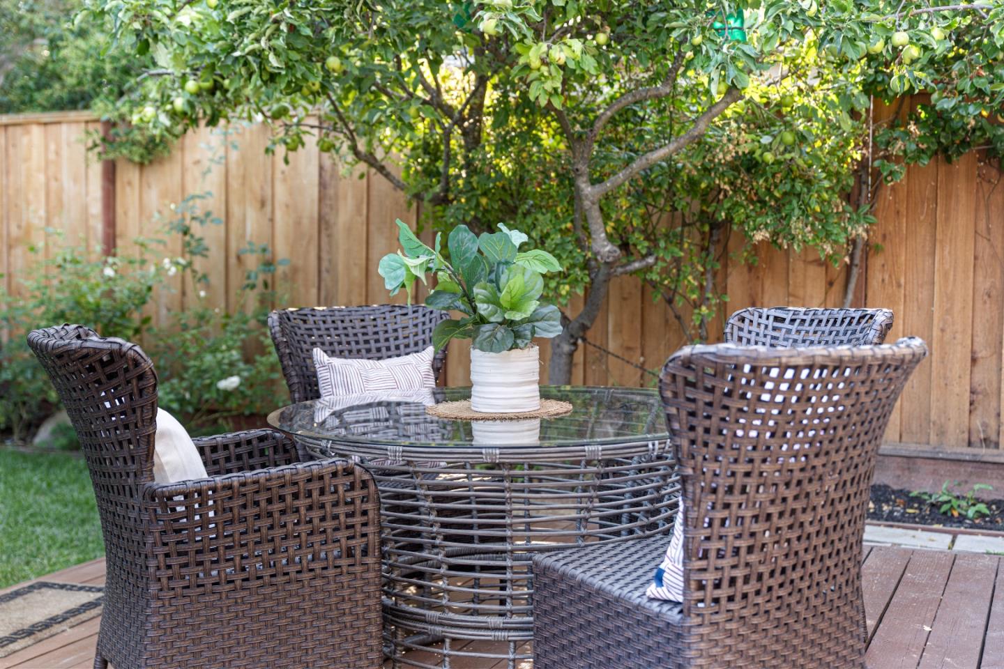 Detail Gallery Image 43 of 73 For 856 15th Ave, Menlo Park,  CA 94025 - 3 Beds | 2 Baths